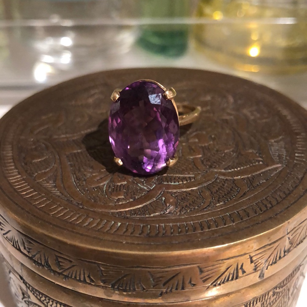Amythst Ring size is 6.5 or 7. Absolutely stunning